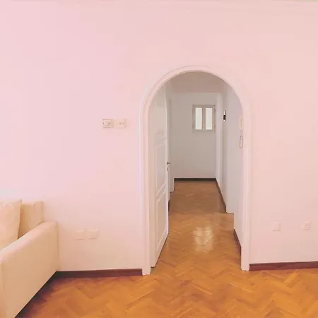 Apartment Virtuoso *